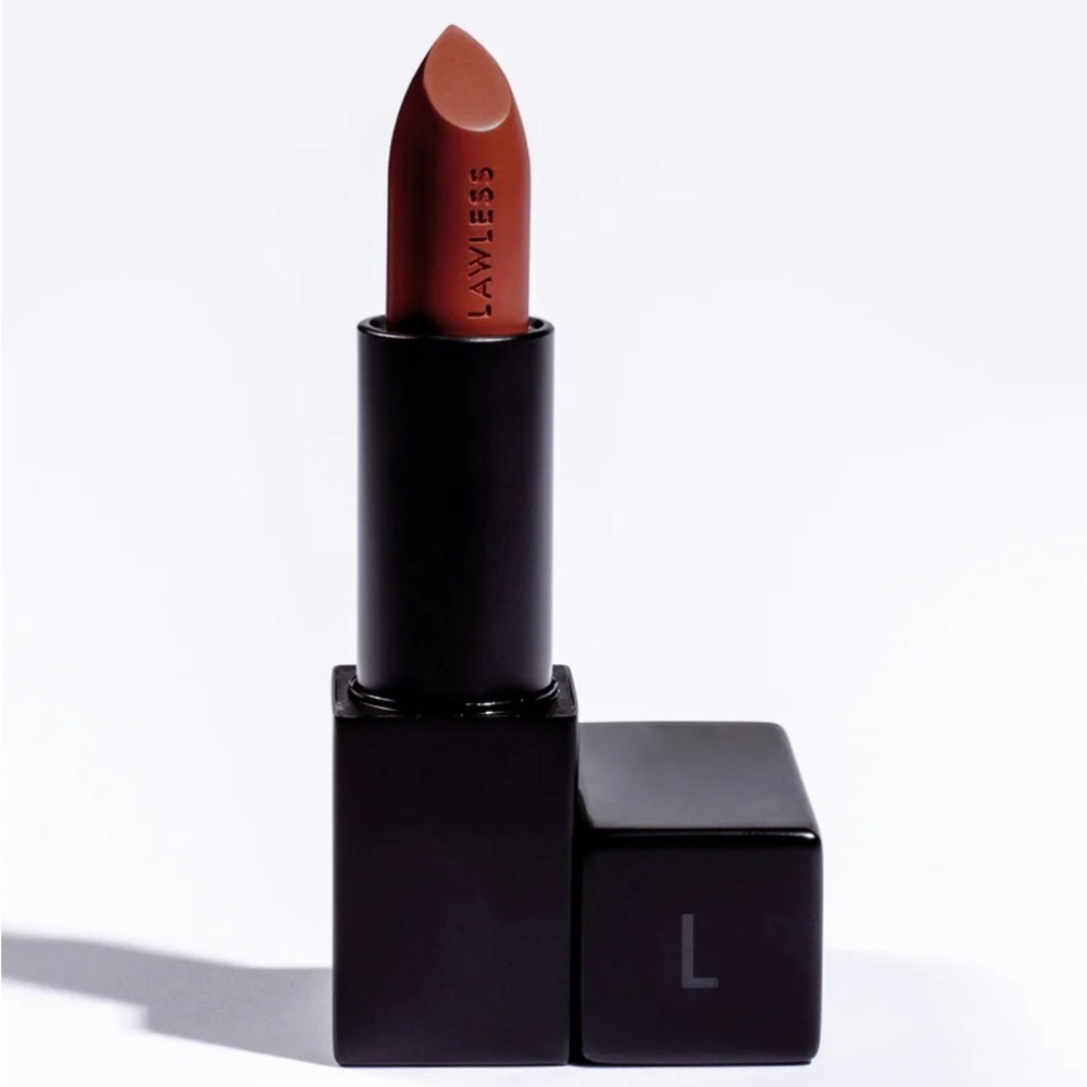 Lawless Satin Luxe Classic Cream Lipstick (Saddle)